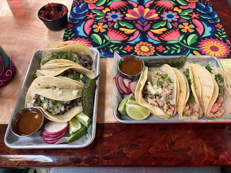 El manantial woodbury food